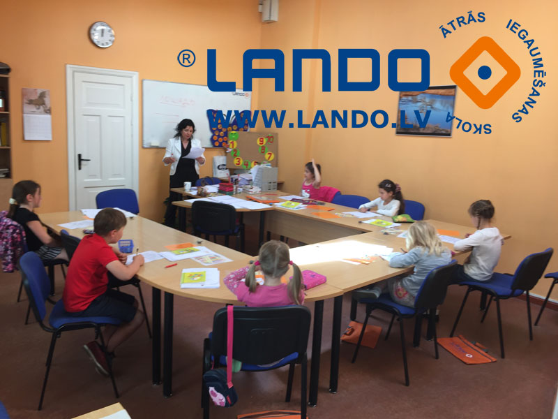 Attīsto&scaron;a programma 1. klasei vasarā Lando.lv &bdquo;Mācības bez mocībām&rdquo;.